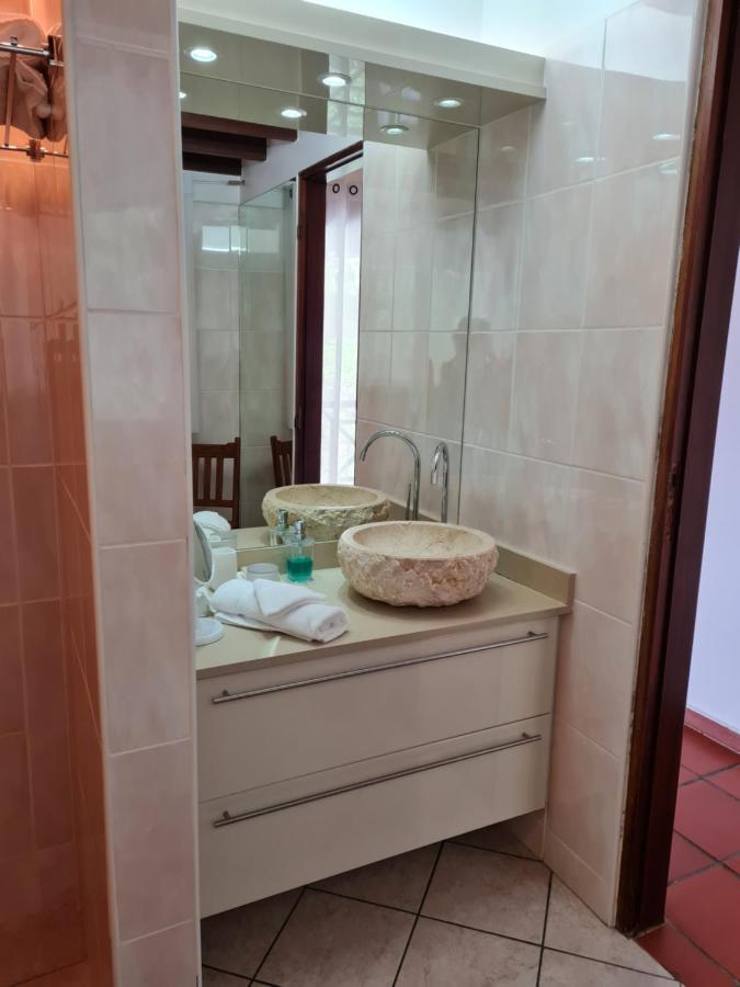 Chambre D'Hotes "Villa Rayon Vert" Deshaies Luaran gambar