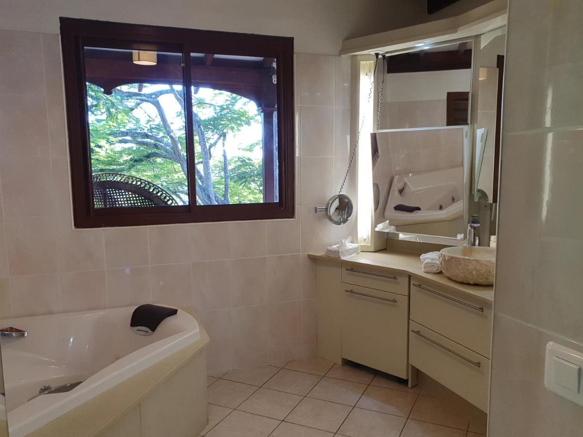 Chambre D'Hotes "Villa Rayon Vert" Deshaies Luaran gambar